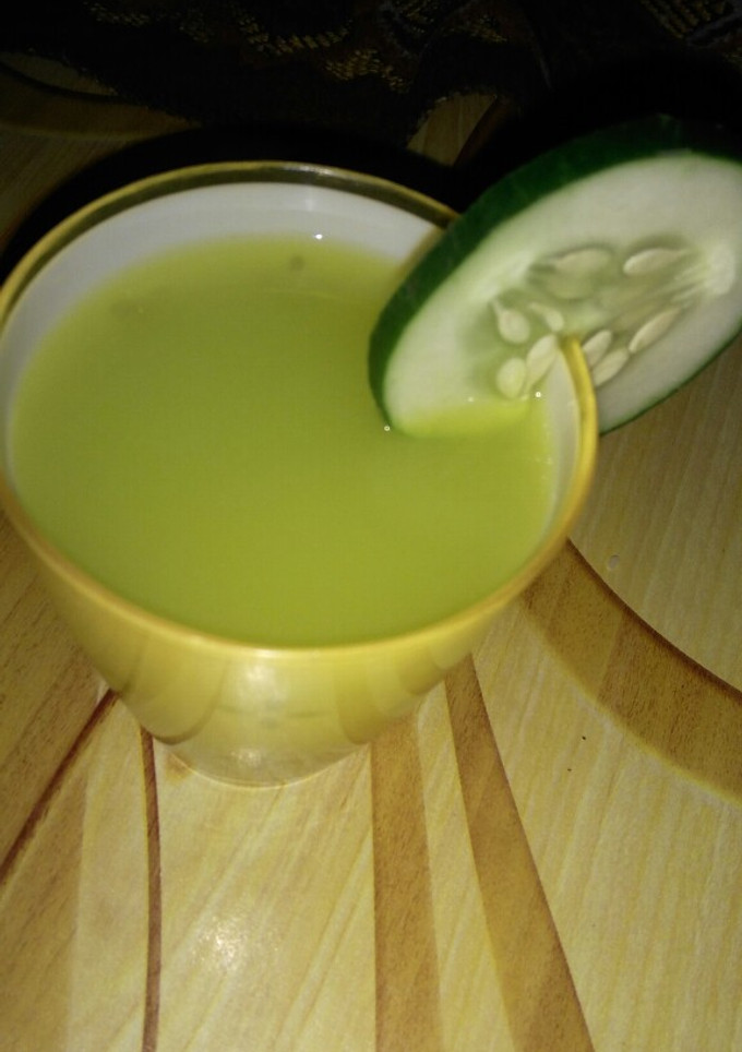 A picture of Cucumber and ginger juice.