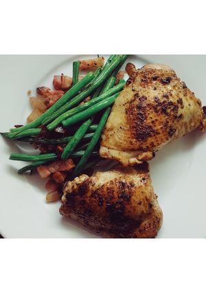 A picture of Lemon & Thyme Chicken Thighs.