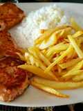 LOMITOS De Salmón, arroz blanco y papitas a la francesa...!