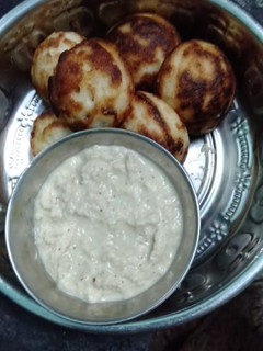 சிறு தானிய பணியாரம் (Chiruthaniya paniyaram Recipe in Tamil) செய்முறை முக்கிய புகைப்படம்