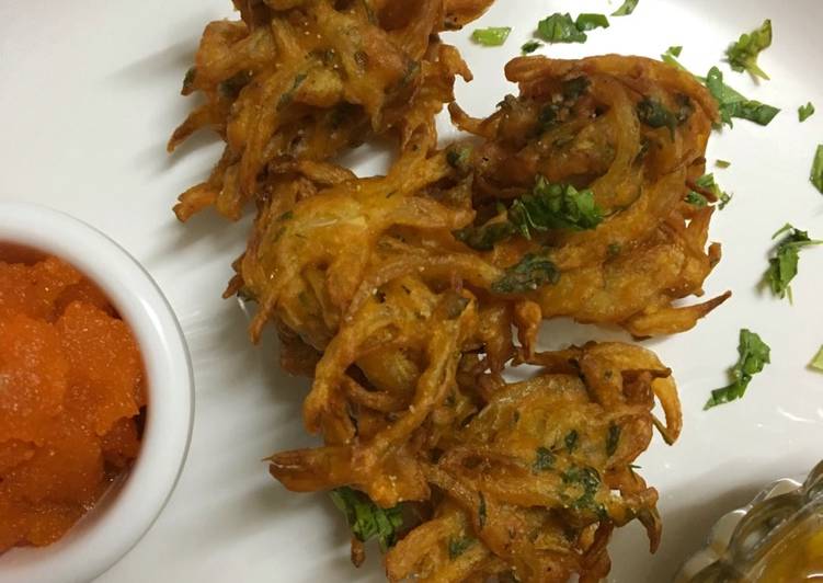 Simple Way to Make Quick Onion fritters (kanda bhajiya)