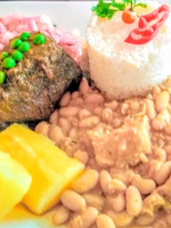 Una foto de Frijoles con seco a la norteña 👍🇵🇪