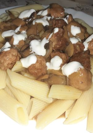 Húsgombócok gombamártásban recept fotója