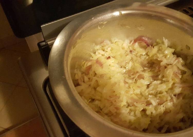 Easiest Way to Make Any-night-of-the-week Steamed cabbage