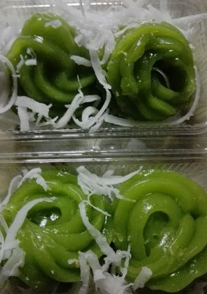 รูปของ เปียกปูนใบเตย