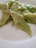 Testaroli con il pesto di broccoli