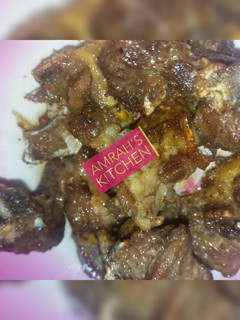 A picture of Fried meat.