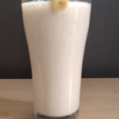 Banana lassi A picture of Banana lassi.