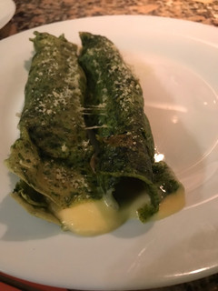 Una foto de Canelones tibios de espinacas