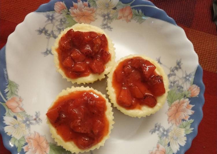 Easy Way to Prepare Tasty Strawberry Cheesecake