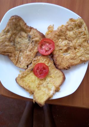 A picture of French Toast.