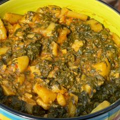 A picture of Aloo palak methi ki sabzi🥔🥬🍲.