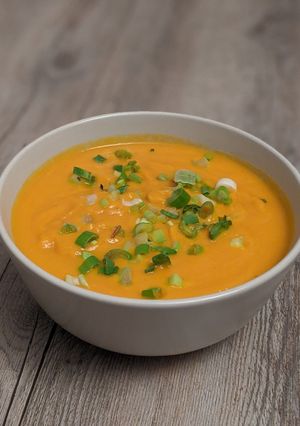 Une photo de Velouté carotte curry coco