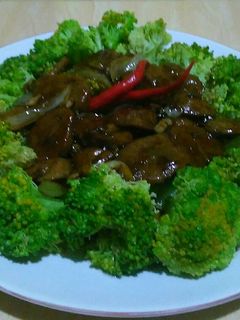 Foto resep Brokoli siram bakso lada hitam