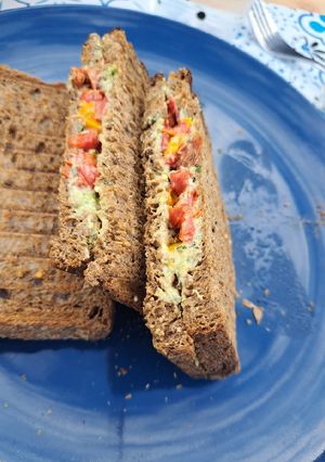 Une photo de Croque pesto poivrons