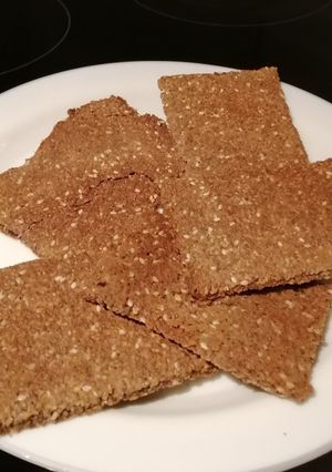 A picture of Keto/Paleo/Vegan Crackers.