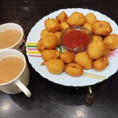 A picture of Punugulu - A South Indian evening snack.