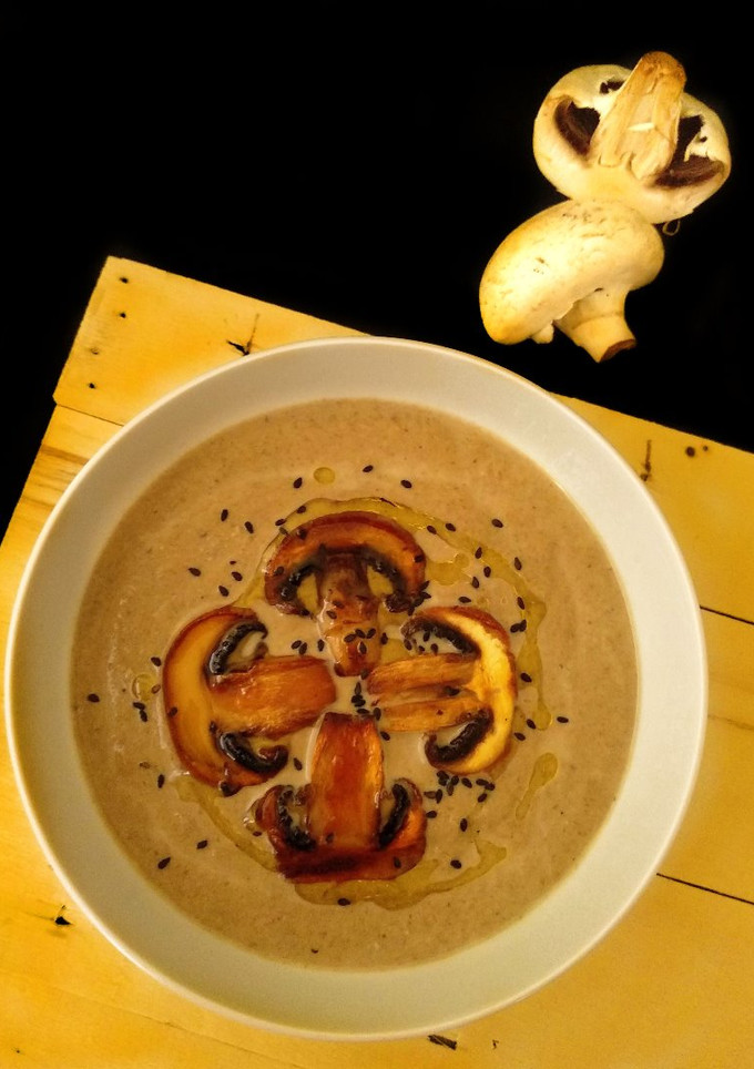 Una foto de Crema de champiñones {baja en calorías}