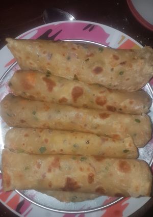 A picture of Soft layered chapatis.