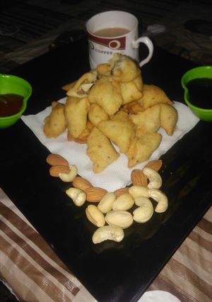 A picture of Dry fruits mini samosa.