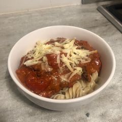 A picture of Puttanesca Sauce.