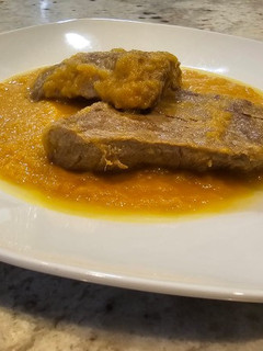Foto principal de Carrilleras de ternera en salsa de zanahorias y miel