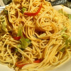 A picture of Fried pasta.