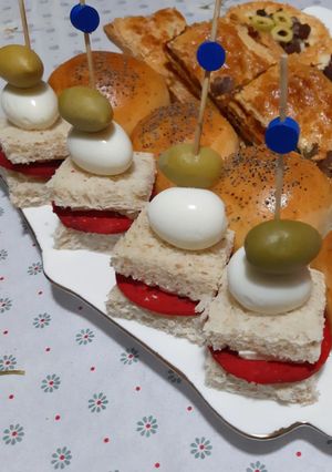 A picture of Mini Club Sandwiches with Quail Eggs 🐣.