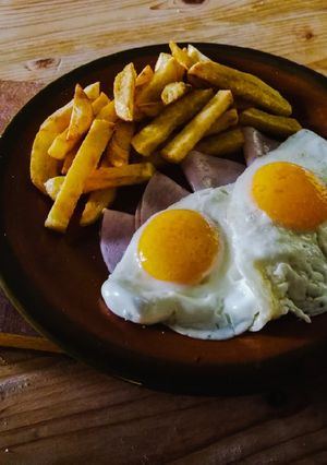 Ham and eggs recept fotója
