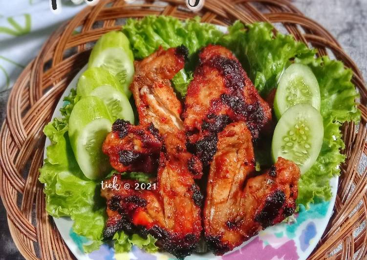 Resep Ayam Bakar Taliwang yang Menggugah Selera