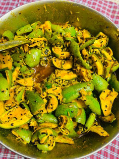 A picture of Aam ka achar.