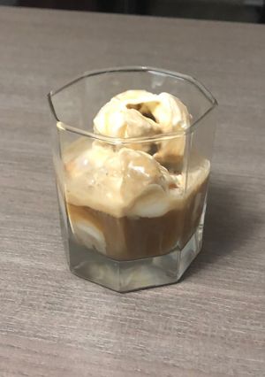 Una foto de Affogato de tres leches