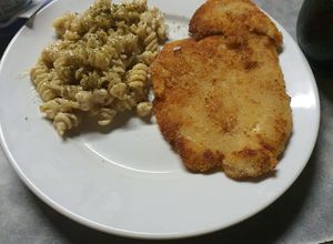 Una foto de Fideos con salsa blanca (crema cocinada)