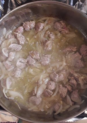 Una foto de Lomo liso (vacuno) encebollado