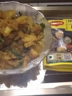 आलू गोभी की सब्जी (aloo gobi ki sabzi recipe in Hindi) रेसिपी मुख्य फोटो