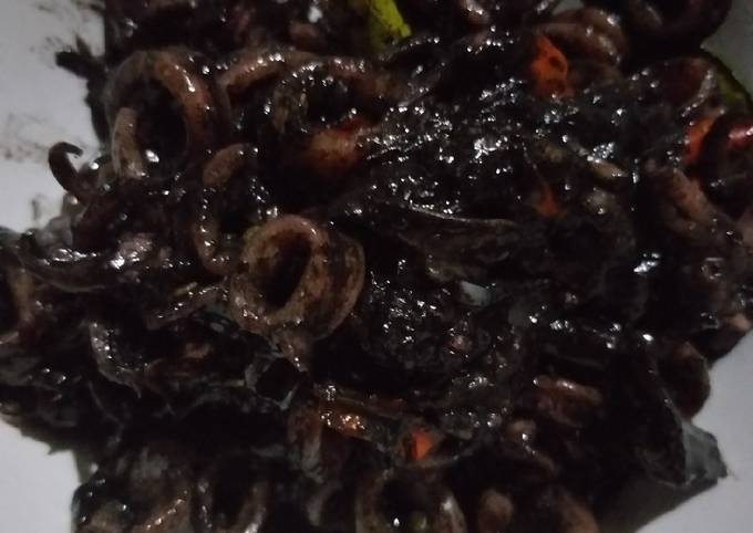 Cumi masak hitam