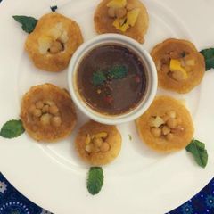 Pani puri A picture of Pani puri.