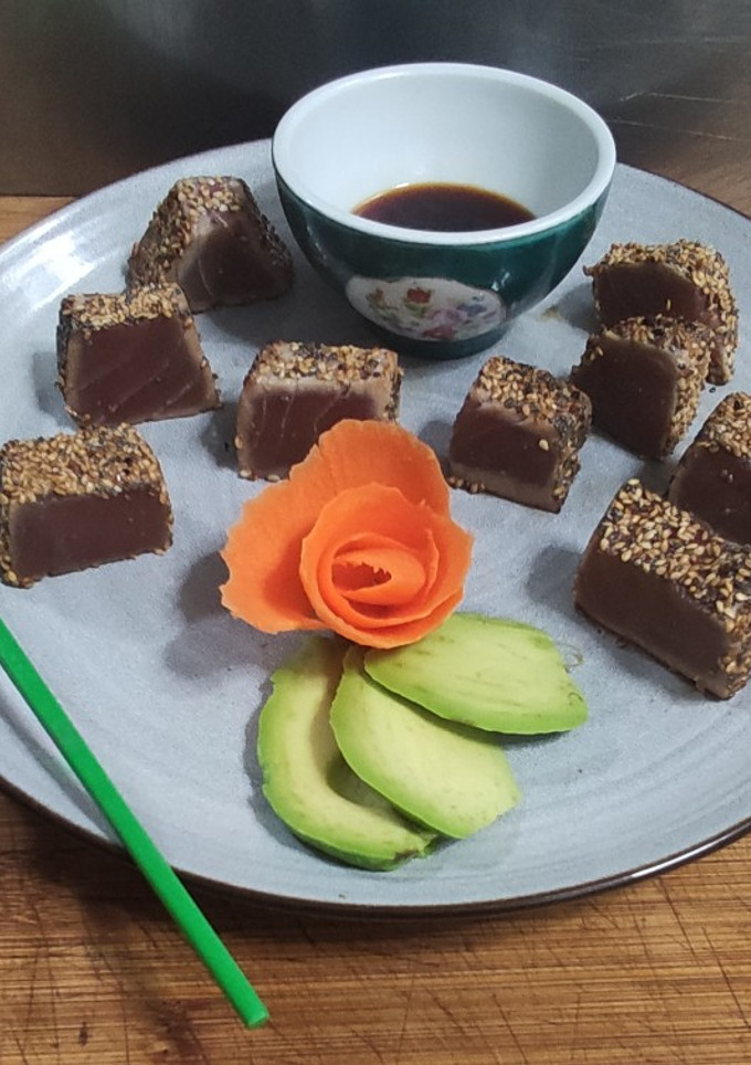 Una foto de Tataki atún, filete 🐟