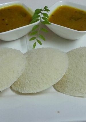 A picture of Idli sambar.