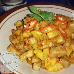 รูปของ Sambal Goreng Mercon Tempe Kentang 💕