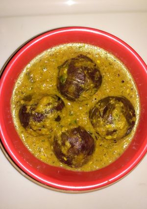 A picture of Stuffed brinjal.