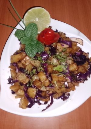 A picture of Red cabbage & potato sabzi🥔.