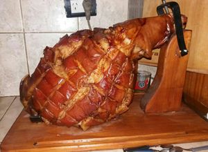 Una foto de Pata de cerdo al horno