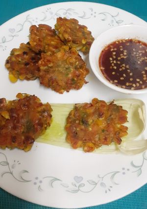 A picture of Crispy Korean Style Corn Fritters With Hot & Sour Dipping Sauce.