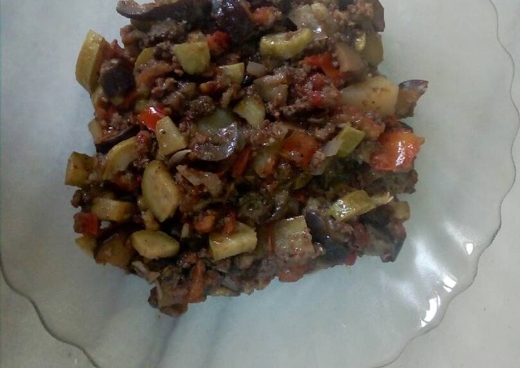 Recipe of Perfect Musaqaea(veggies and meat)