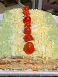 Torre de pionono pollo y palta