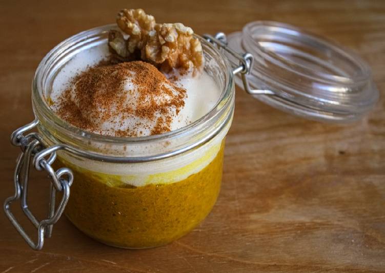 Pumpkin pie chia pudding