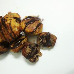 Deep fried orio cookies A picture of Deep fried orio cookies.