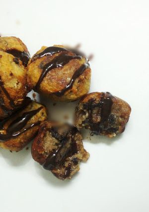 A picture of Deep fried orio cookies.