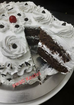 A picture of Chocolate Vanilla Cake.